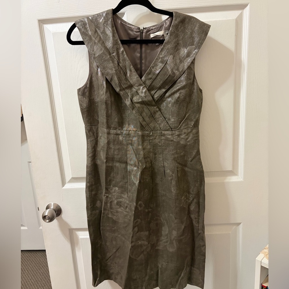 Classiques Entier Textured Sleeveless Dress in Olive
